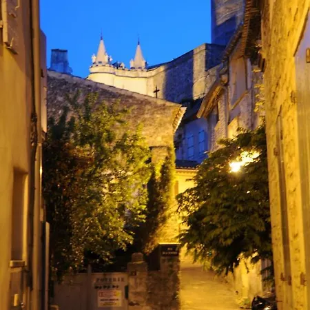Marquise Des Roses Grignan