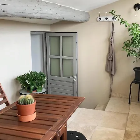 Marquise Des Roses Apartment